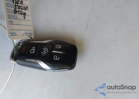 2014 Ford Fusion Energi Titanium z USA, uszkodzony, nr VIN 3FA6P0SU7ER397242